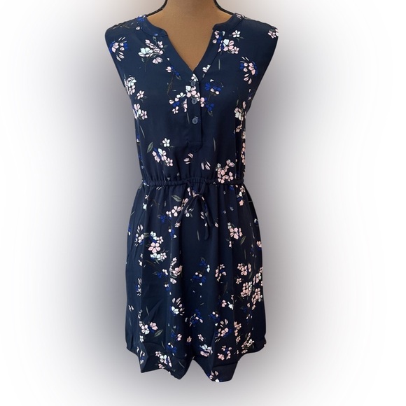 41 Hawthorn Dresses & Skirts - 41 Hawthorne Navy Blue Knee Length Dress With Pink Flowers and Button V-Neck NWT